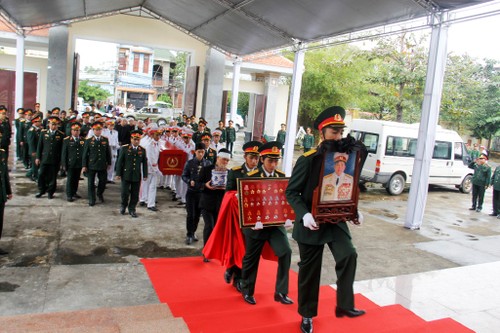 Obsèques du général Nguyen Chon - ảnh 1